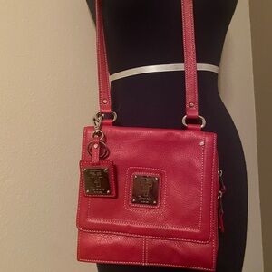 Crossbody leather Red purse by Tignanello designs. Nice for Fall and Winter wear